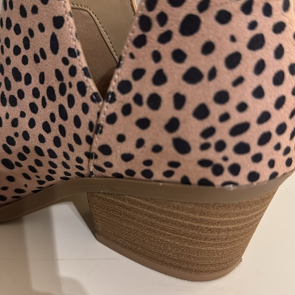 Universal Thread Leopard Booties - Picture 9 of 10